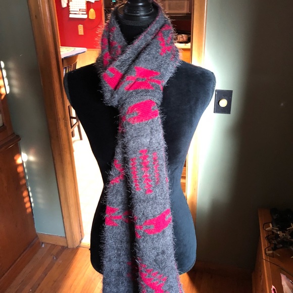🔴 Fabulous Scarf/Shrug - Picture 2 of 6